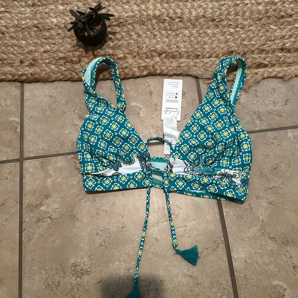 NWT BIKINI TOP